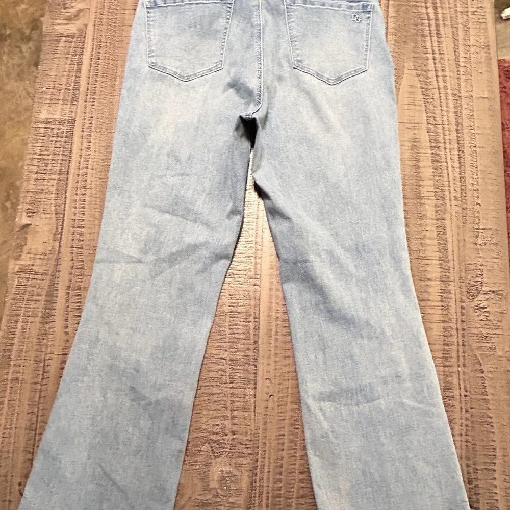 DG2 by Diane Gilman Light Blue Floral Embroidered Jeans - Picture 10 of 13